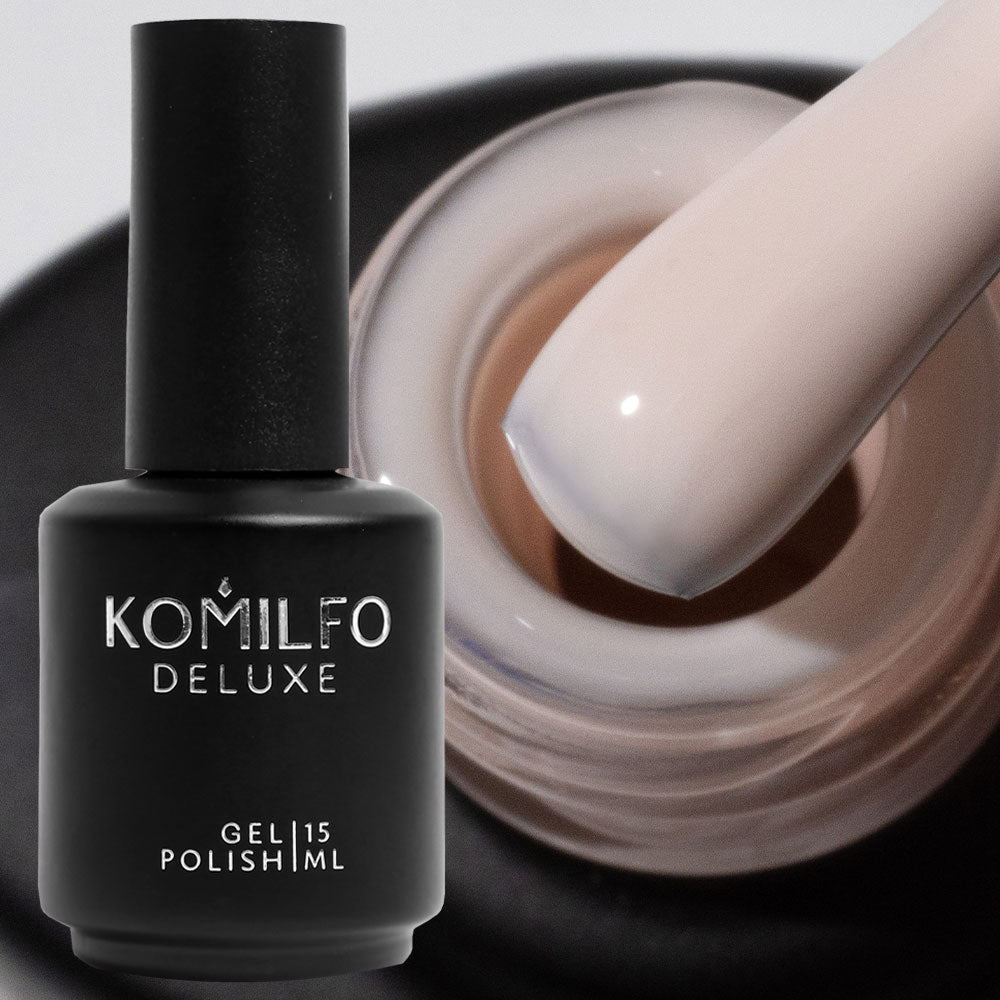 Komilfo Color French Base Skin 023, 15 ml bottle. A soft peach-nude camouflage rubber base for professional French manicures and natural nail strengthening.