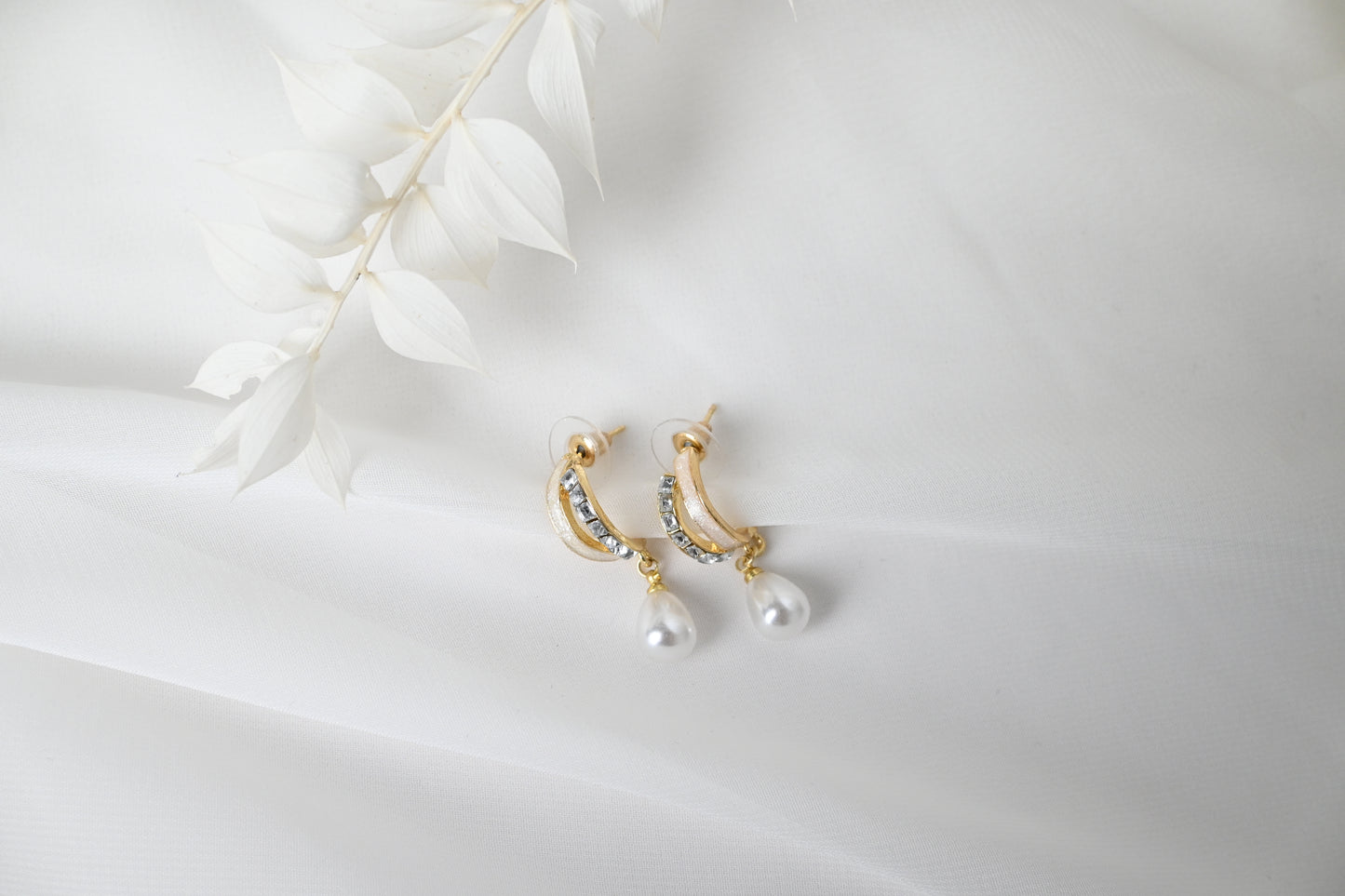 PEARL EARRINGS